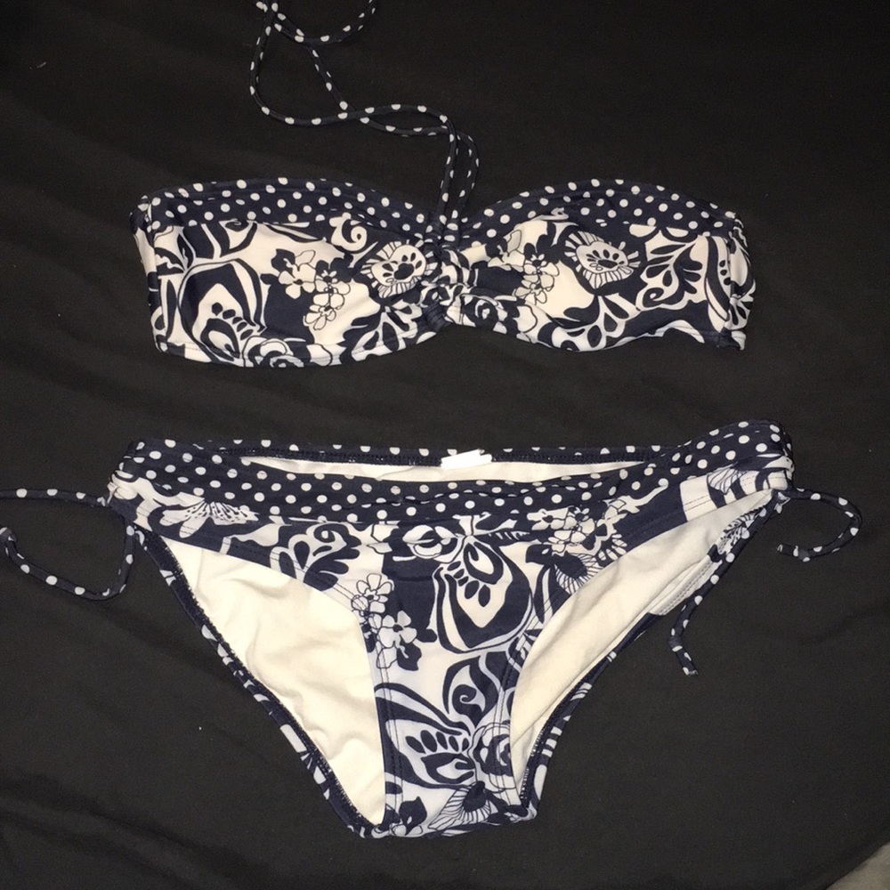 Bandeau bikini with paisley polka dot design